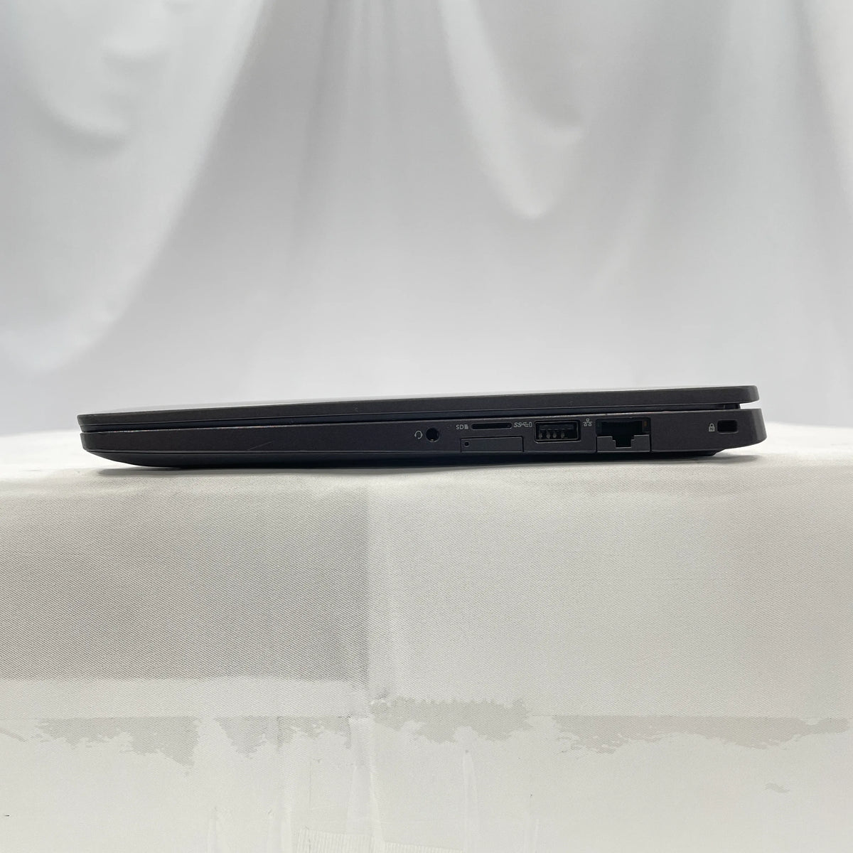 【中古Cランク】Dell Latitude 5300 Core i5 8365U/メモリ 16GB/SSD 256GB/13.3インチ フルHD/Windows 11 Pro