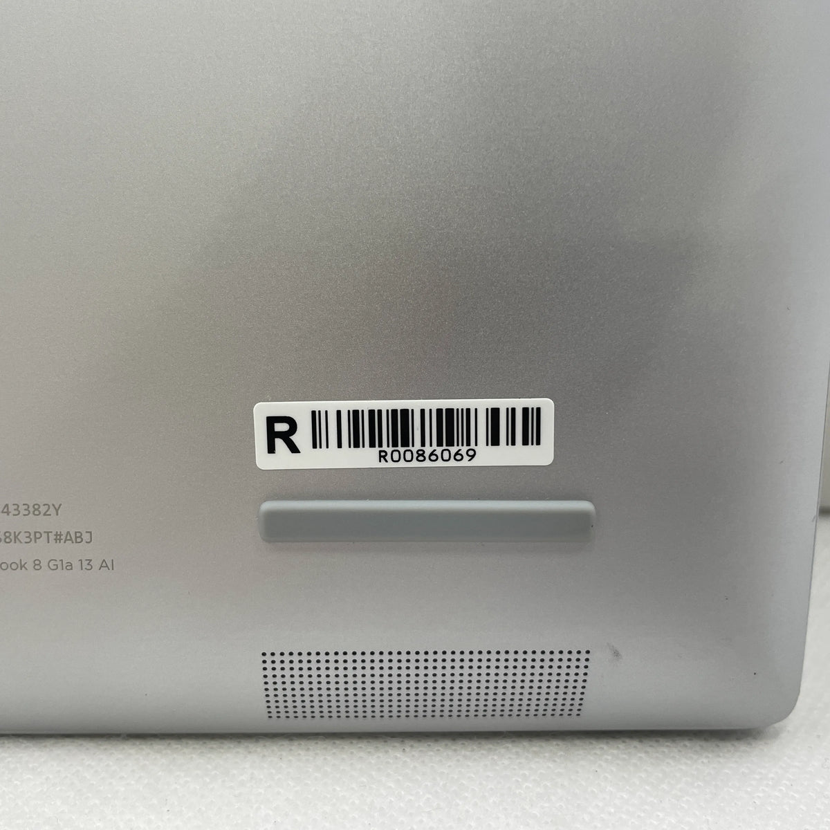 【中古Aランク】HP EliteBook 8 G1a 13 AI Ryzen AI 7 PRO 350/メモリ 32GB/SSD 512GB/13.3インチ WUXGA/Windows 11 Pro