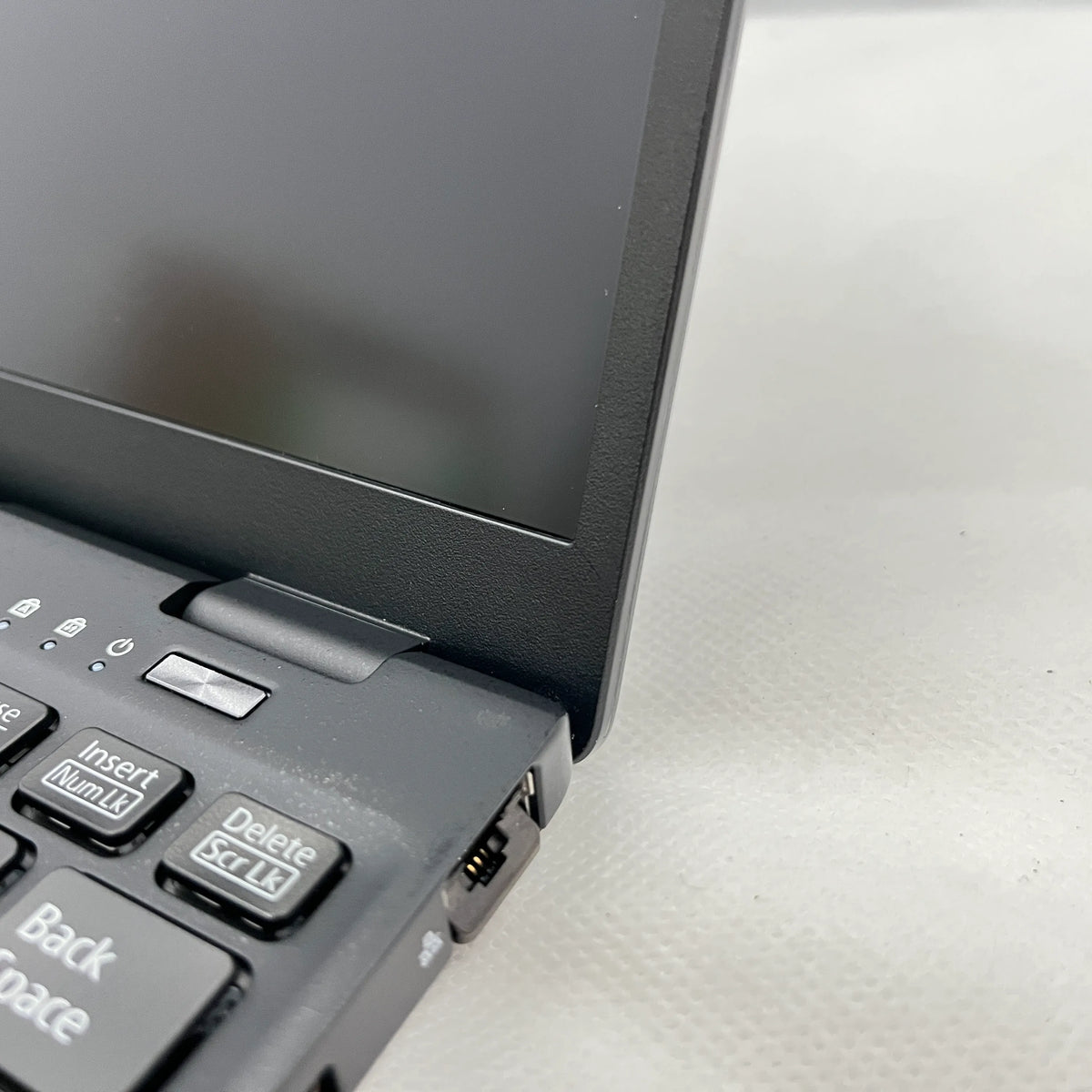 【中古Cランク】富士通 LIFEBOOK U9311/F Core i5 1145G7/メモリ 16GB/SSD 256GB/13.3インチ フルHD/Windows 11 Pro