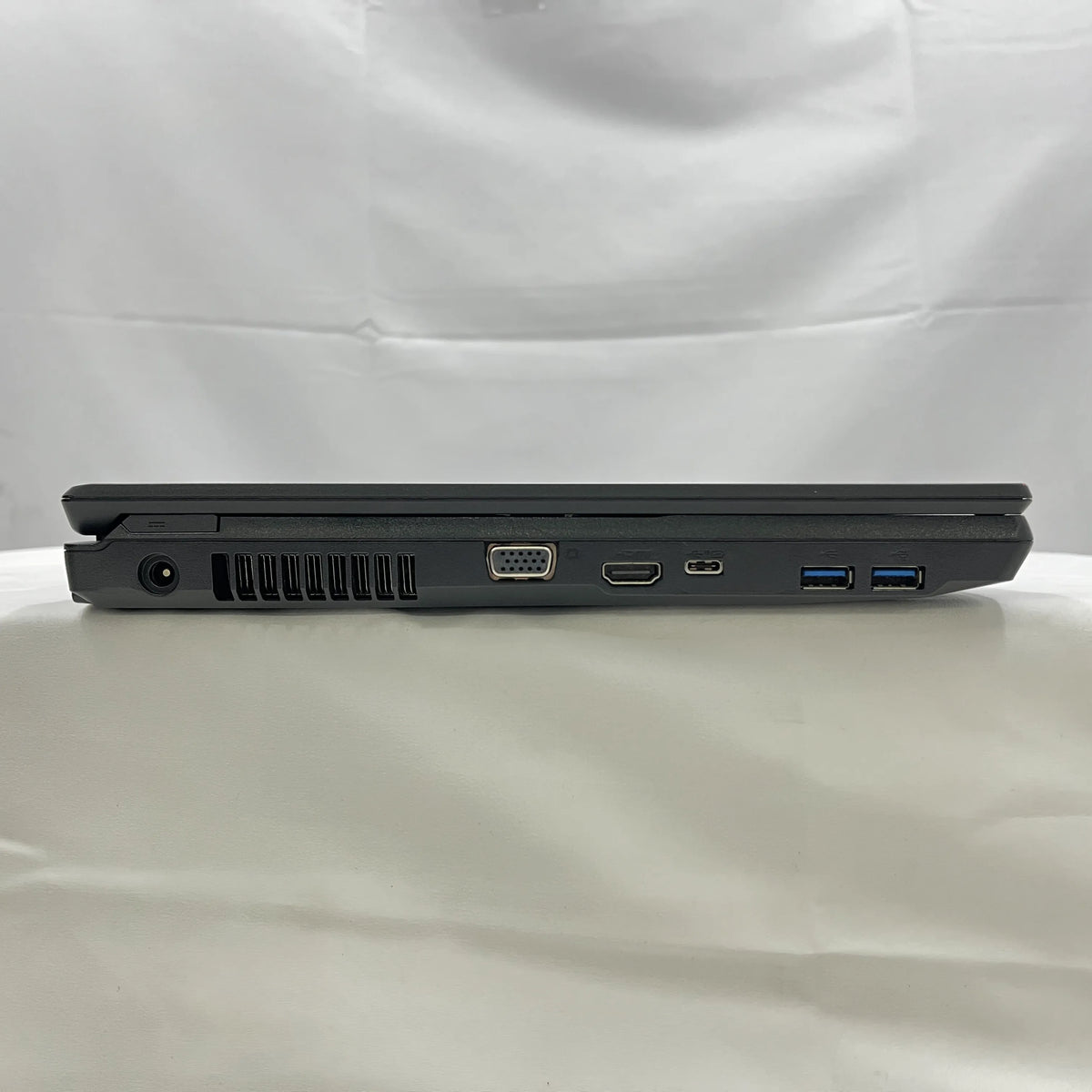 【中古Dランク】富士通 LIFEBOOK A5511 Core i5 1145G7/メモリ 8GB/SSD 256GB/15.6インチ/DVD-ROM/Windows 11 Pro