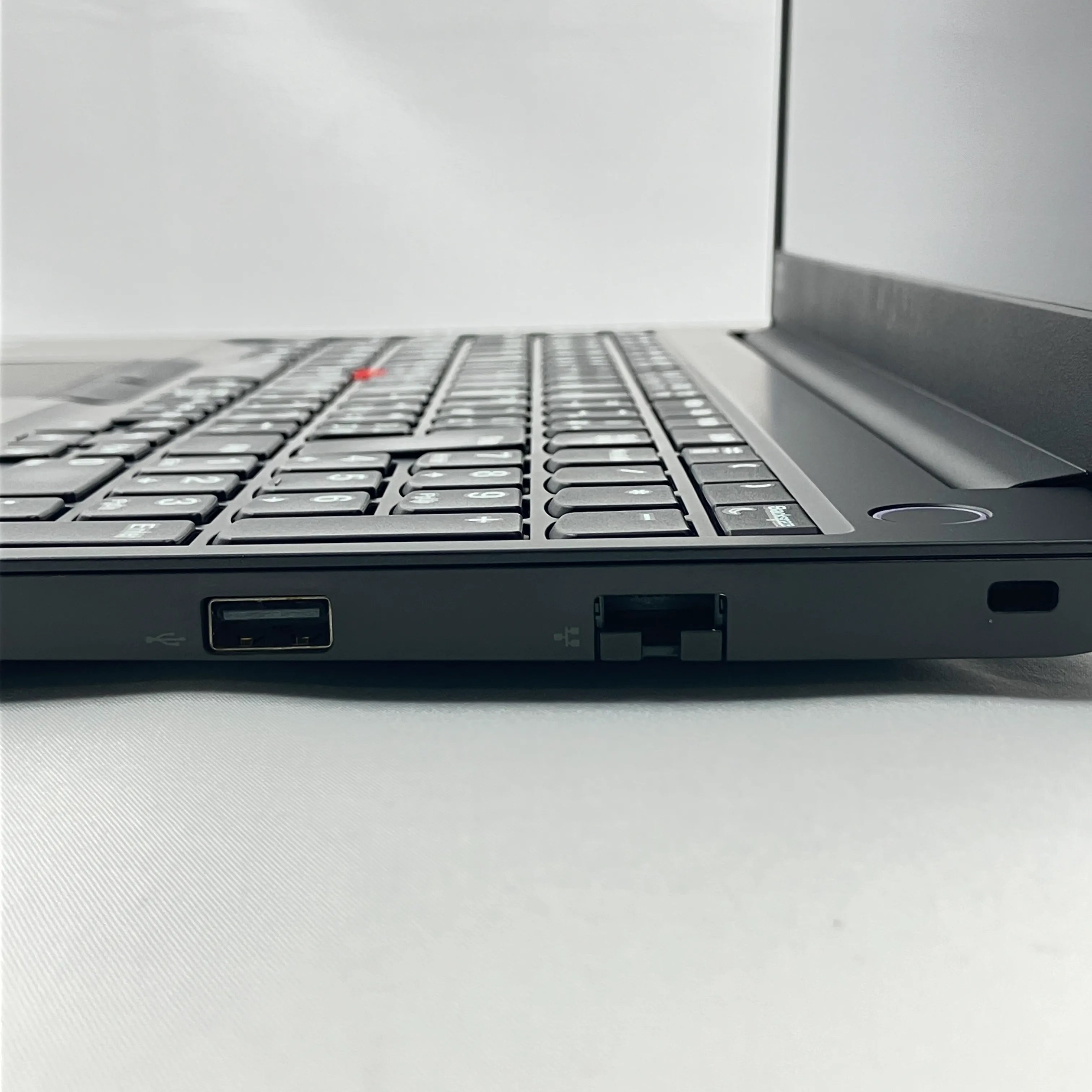 【中古Dランク】Lenovo ThinkPad E15 Core i3 10110U/メモリ8GB/SSD 256GB/15.6インチ フルHD/Windows 11 Pro
