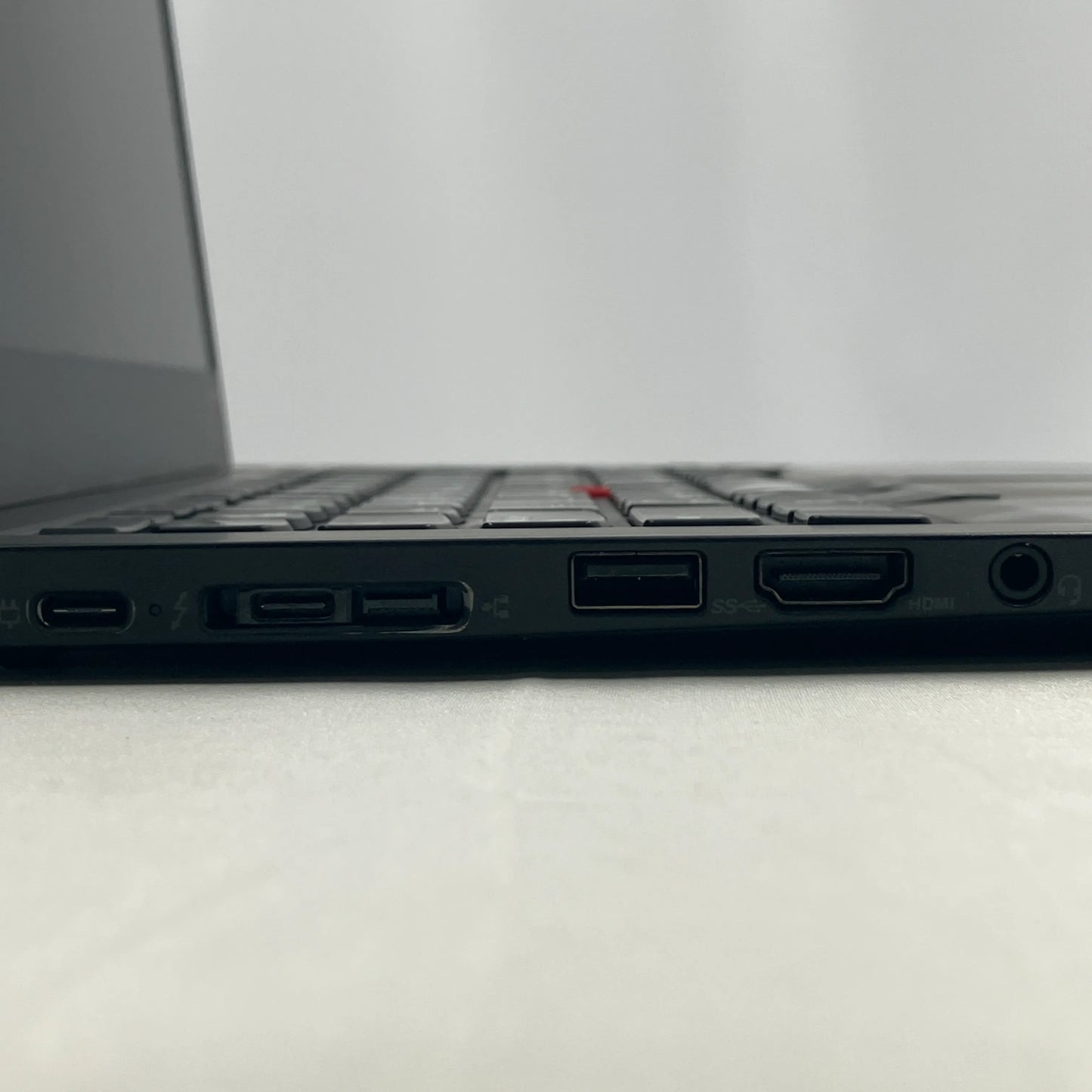 【中古Cランク】Lenovo ThinkPad X390 Core i5 8265U/メモリ8GB/SSD 256GB/13.3インチ/Windows 11 Pro