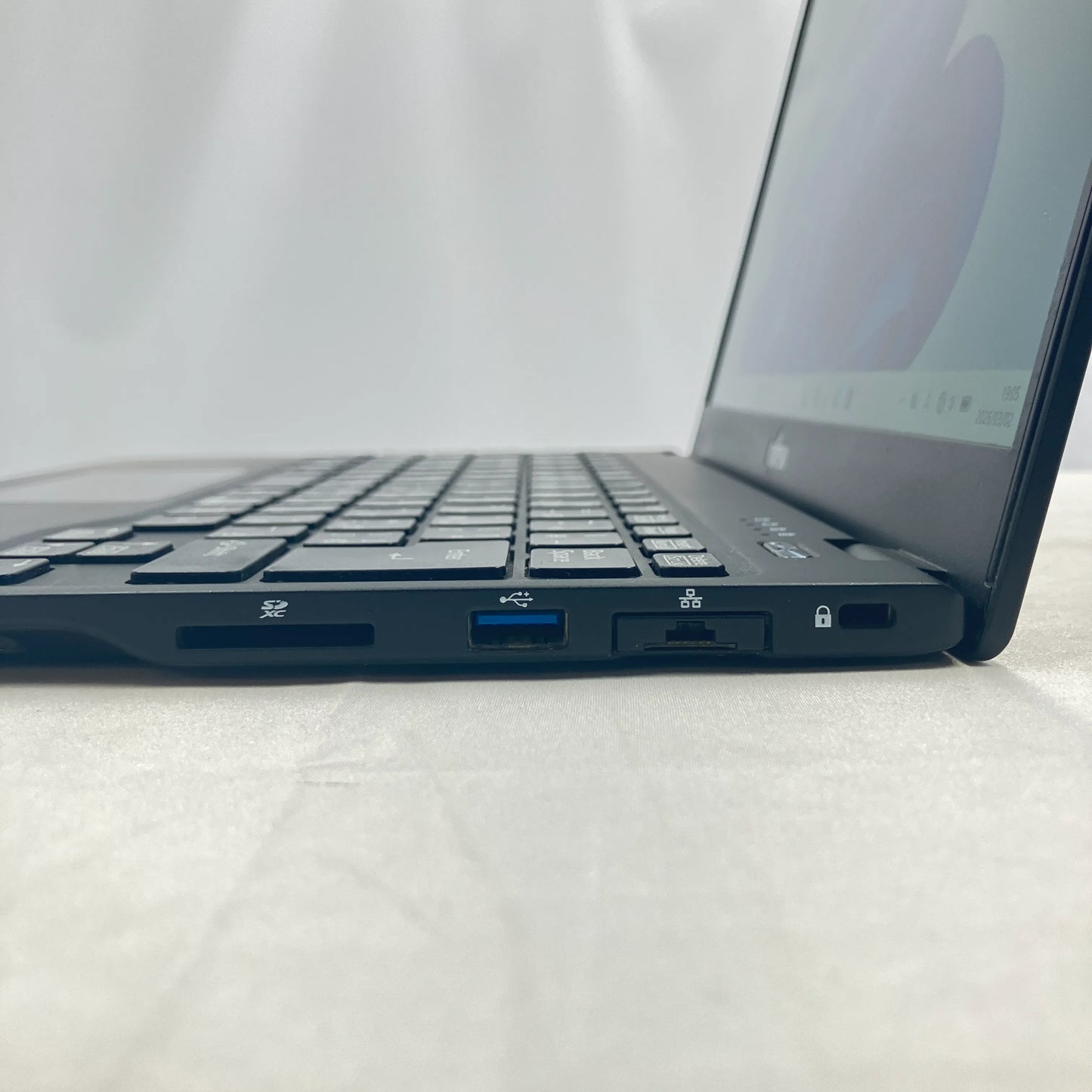 【中古Dランク】富士通 LIFEBOOK U939 Core i5 8265U/メモリ 8GB/SSD 256GB/13.3インチ フルHD/Windows 11 Pro