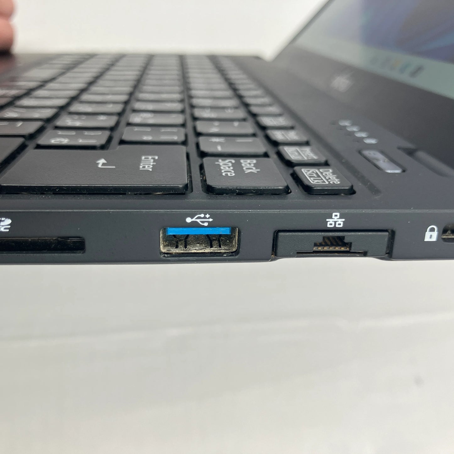 【中古Dランク】富士通 LIFEBOOK U939 Core i5 8265U/メモリ 8GB/SSD 256GB/13.3インチ フルHD/Windows 11 Pro