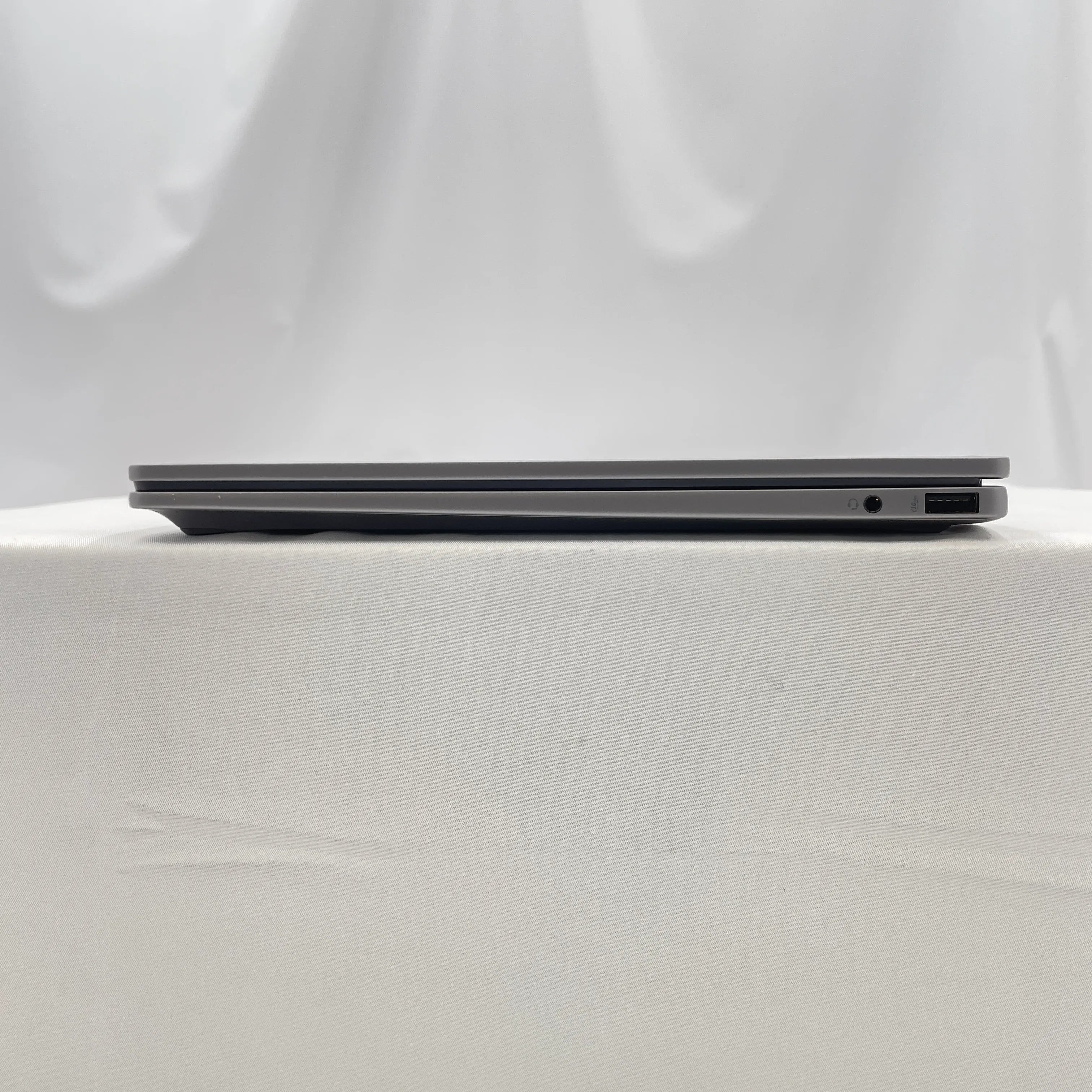 【中古Aランク】HP OmniBook X Flip Laptop NGAI 14-fk0004AU Ryzen AI 5 340/メモリ 16GB/SSD 512GB/14インチ/Windows 11 Home