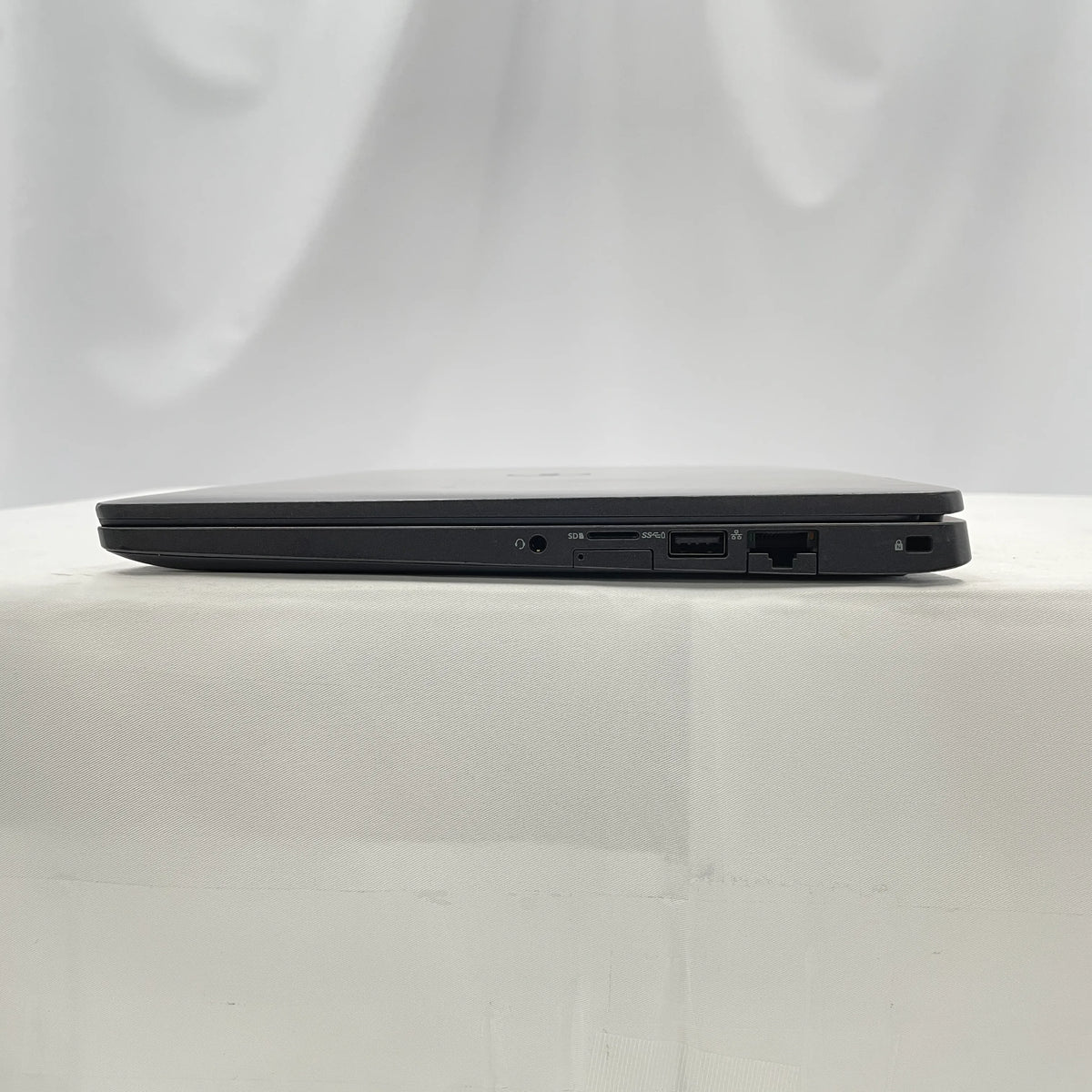 【中古Bランク】Dell Latitude 5300 Core i5 8365U/メモリ 16GB/SSD 256GB/13.3インチ フルHD/Windows 11 Pro