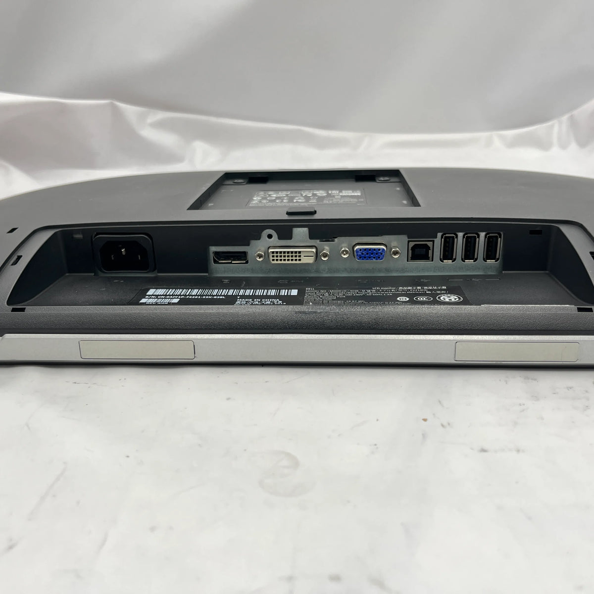 【中古Aランク】Dell P2214H 21.5型 フルHD液晶モニター D-Sub/DVI/ディスプレイポート ※R∞PCシリーズではございません