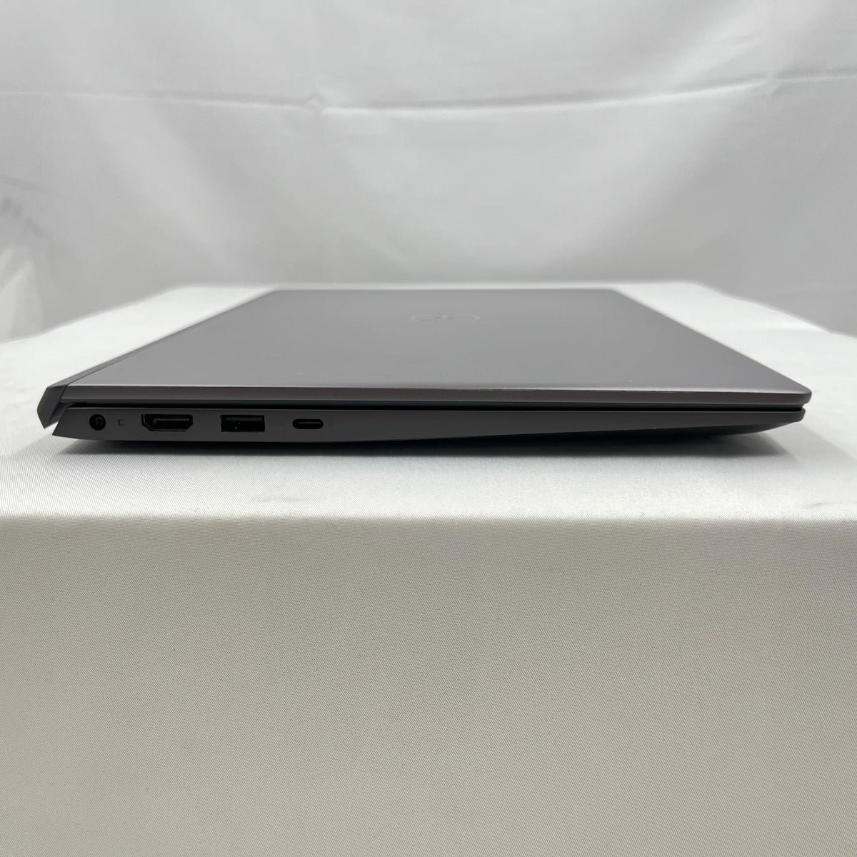 【中古Aランク】Dell Vostro 5402 Core i5 1135G7/メモリ8GB/SSD 256GB/14インチ フルHD/Windows 11 Pro