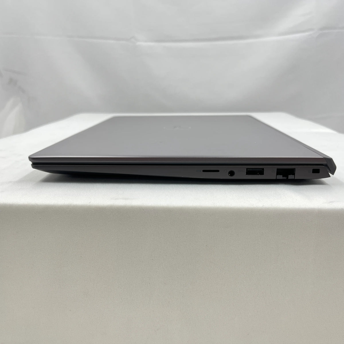 【中古Aランク】Dell Vostro 5402 Core i5 1135G7/メモリ8GB/SSD 256GB/14インチ フルHD/Windows 11 Pro
