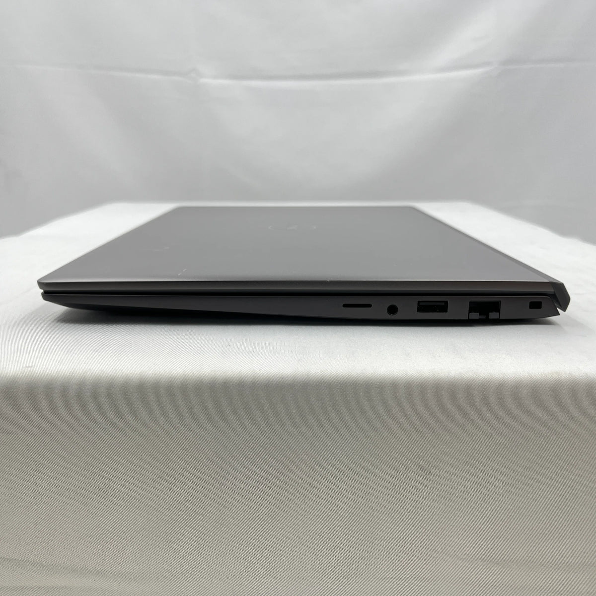 【中古Bランク】Dell Vostro 5402 Core i5 1135G7/メモリ8GB/SSD 256GB/14インチ フルHD/Windows 11 Pro