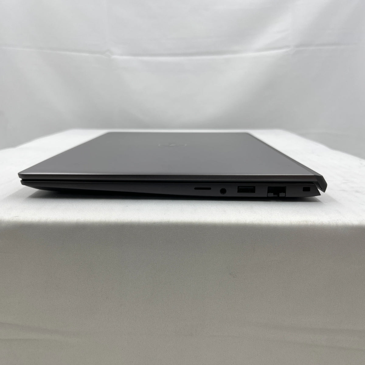 【中古Bランク】Dell Vostro 5402 Core i5 1135G7/メモリ8GB/SSD 256GB/14インチ フルHD/Windows 11 Pro