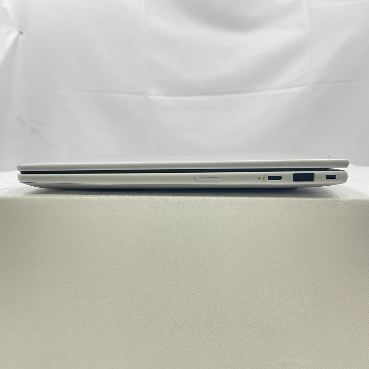 【中古Aランク】HP EliteBook 8 G1a 13 AI Ryzen AI 7 PRO 350/メモリ 32GB/SSD 512GB/13.3インチ WUXGA/Windows 11 Pro