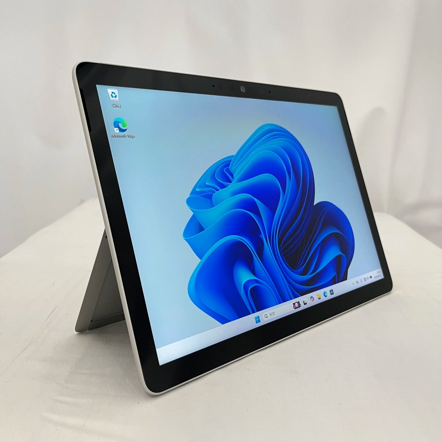 【中古Aランク】Microsoft Surface Go 2 Core m3 8100Y/メモリ 8GB/SSD 256GB/10.5インチ/Windows 11 Pro