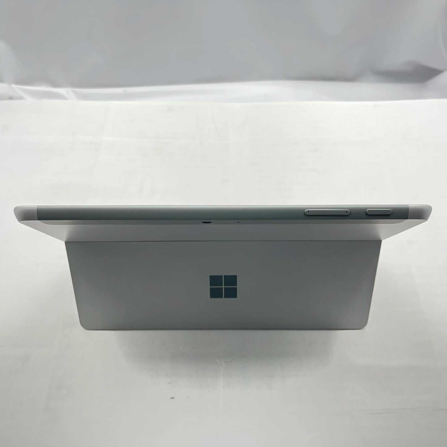 【中古Aランク】Microsoft Surface Go 2 Core m3 8100Y/メモリ 8GB/SSD 256GB/10.5インチ/Windows 11 Pro