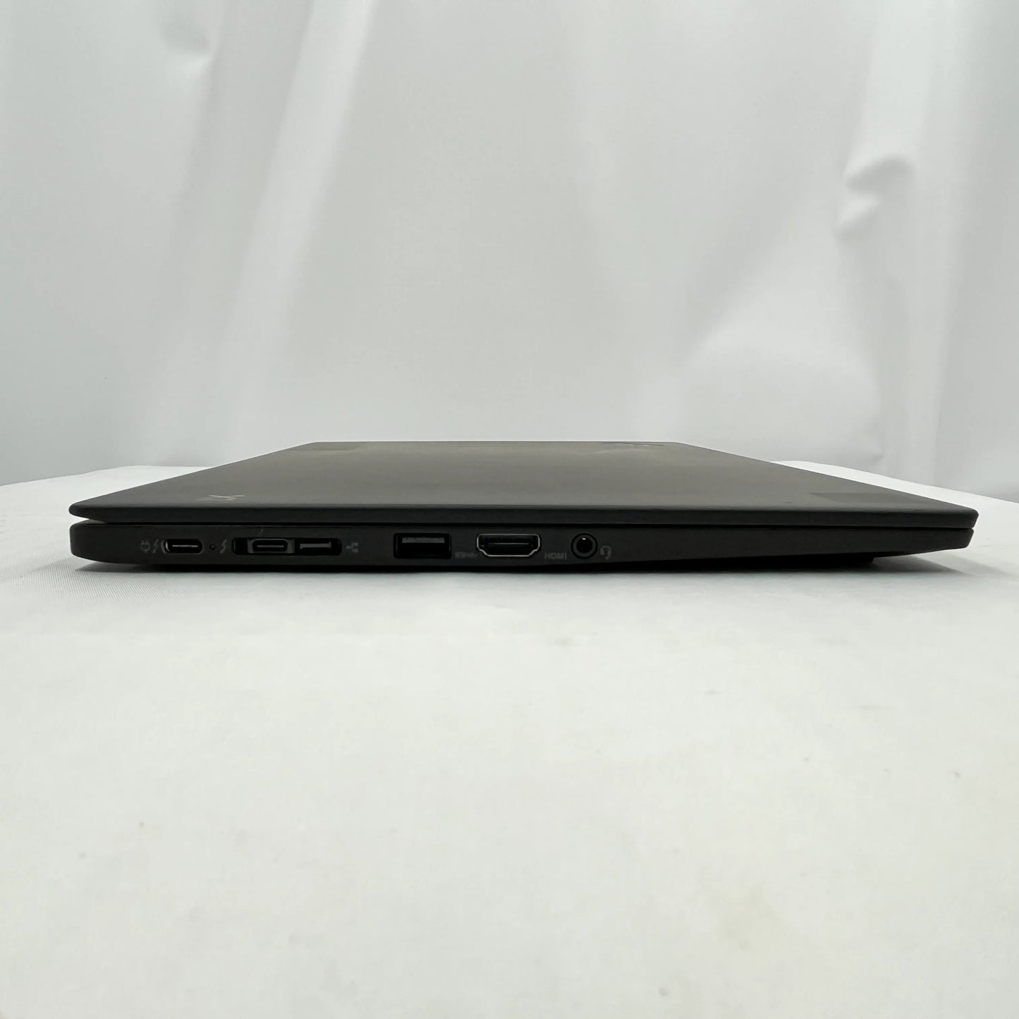【中古Dランク】Lenovo ThinkPad X1 Carbon Gen 7 Core i7 8565U/メモリ 16GB/SSD 256GB/14インチ フルHD/Windows 11 Pro