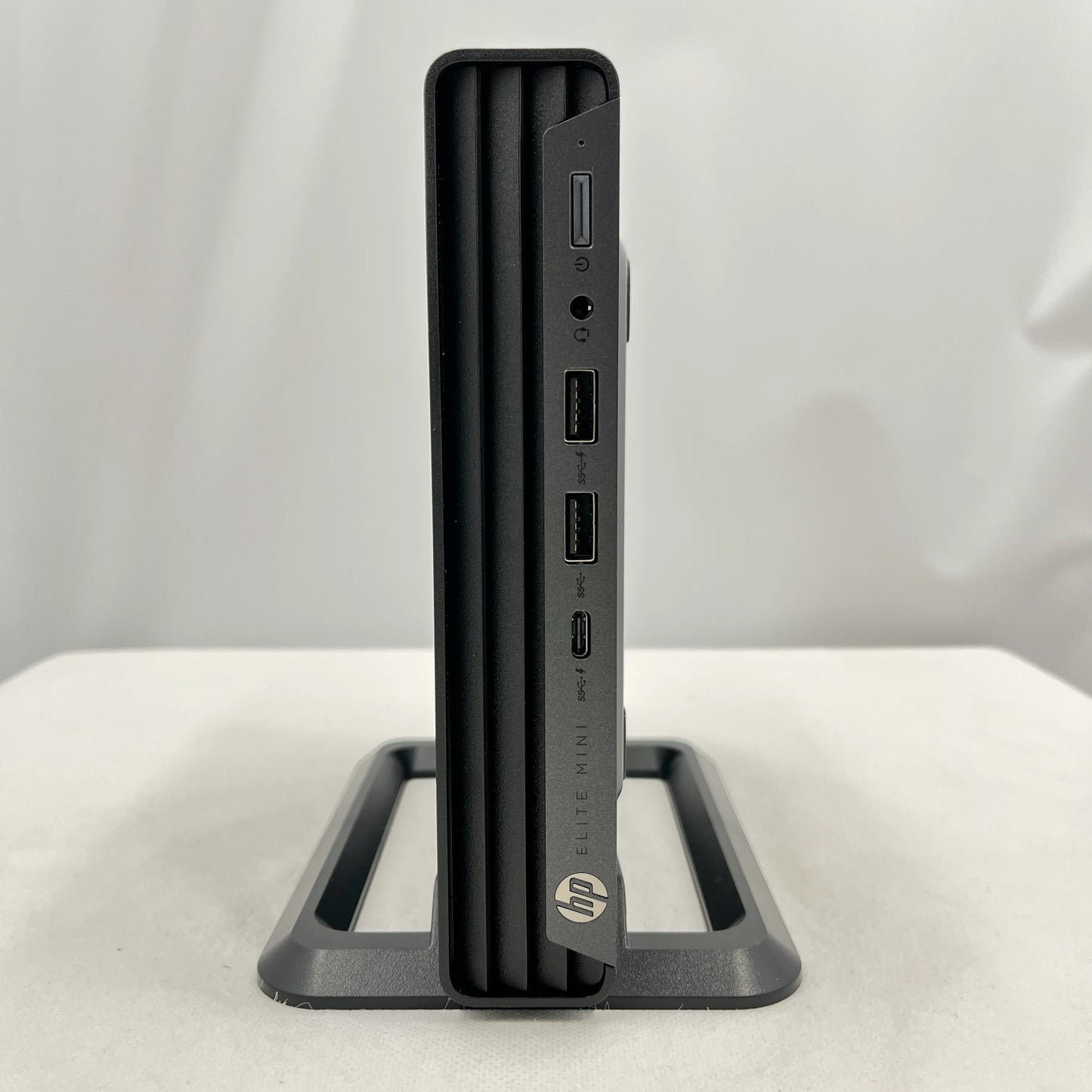 【中古Aランク】HP EliteMini 800 G9 Core i3 14100T/メモリ8GB/SSD 256GB/Windows 11 Pro