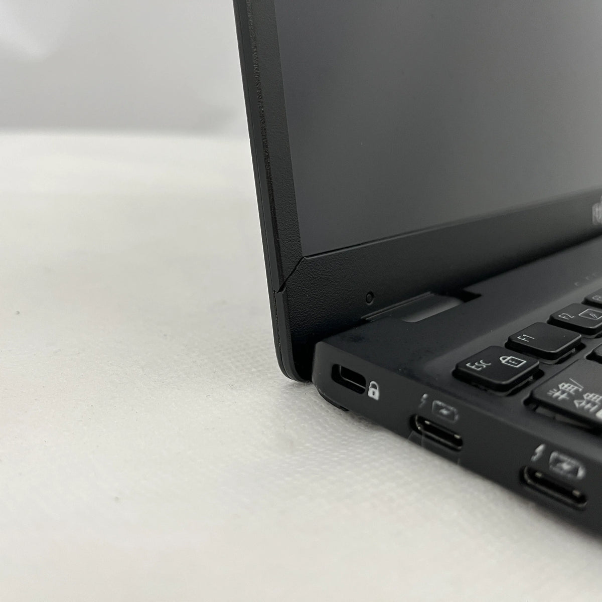 【中古Cランク】富士通 LIFEBOOK U9311/F Core i5 1145G7/メモリ 16GB/SSD 256GB/13.3インチ フルHD/Windows 11 Pro