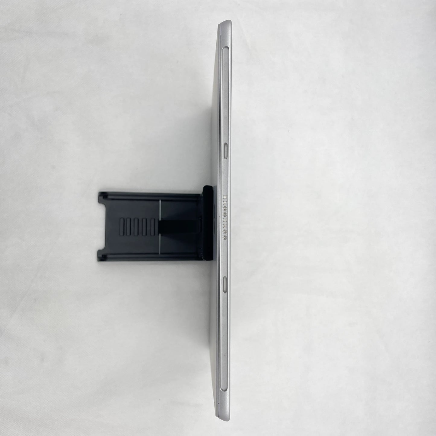 【中古Aランク】Microsoft Surface Go 2 Pentium 4425Y/メモリ8GB/SSD 128GB/10.5インチ/Windows 11 Home