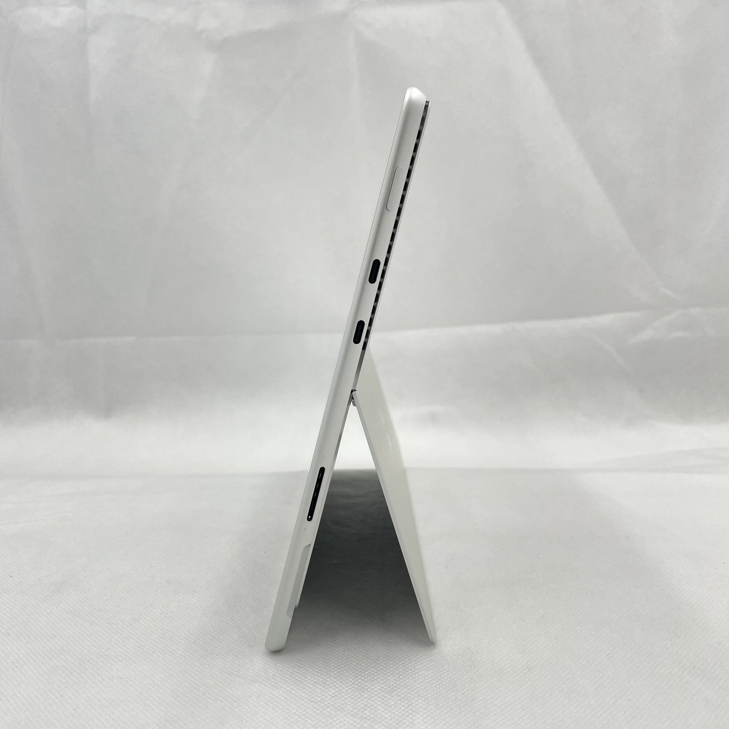 【中古Aランク】Microsoft Surface Pro 8 Core i5 1145G7/メモリ 8GB/SSD 256GB/13インチ/Windows 11 Pro