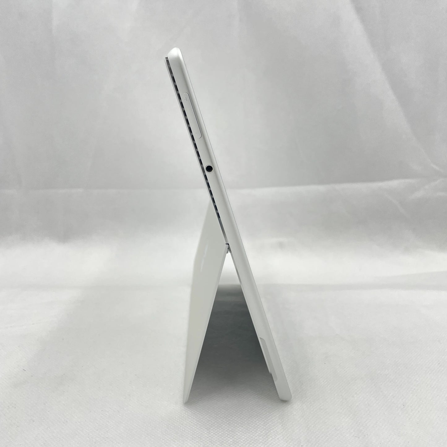 【中古Aランク】Microsoft Surface Pro 8 Core i5 1145G7/メモリ 8GB/SSD 256GB/13インチ/Windows 11 Pro