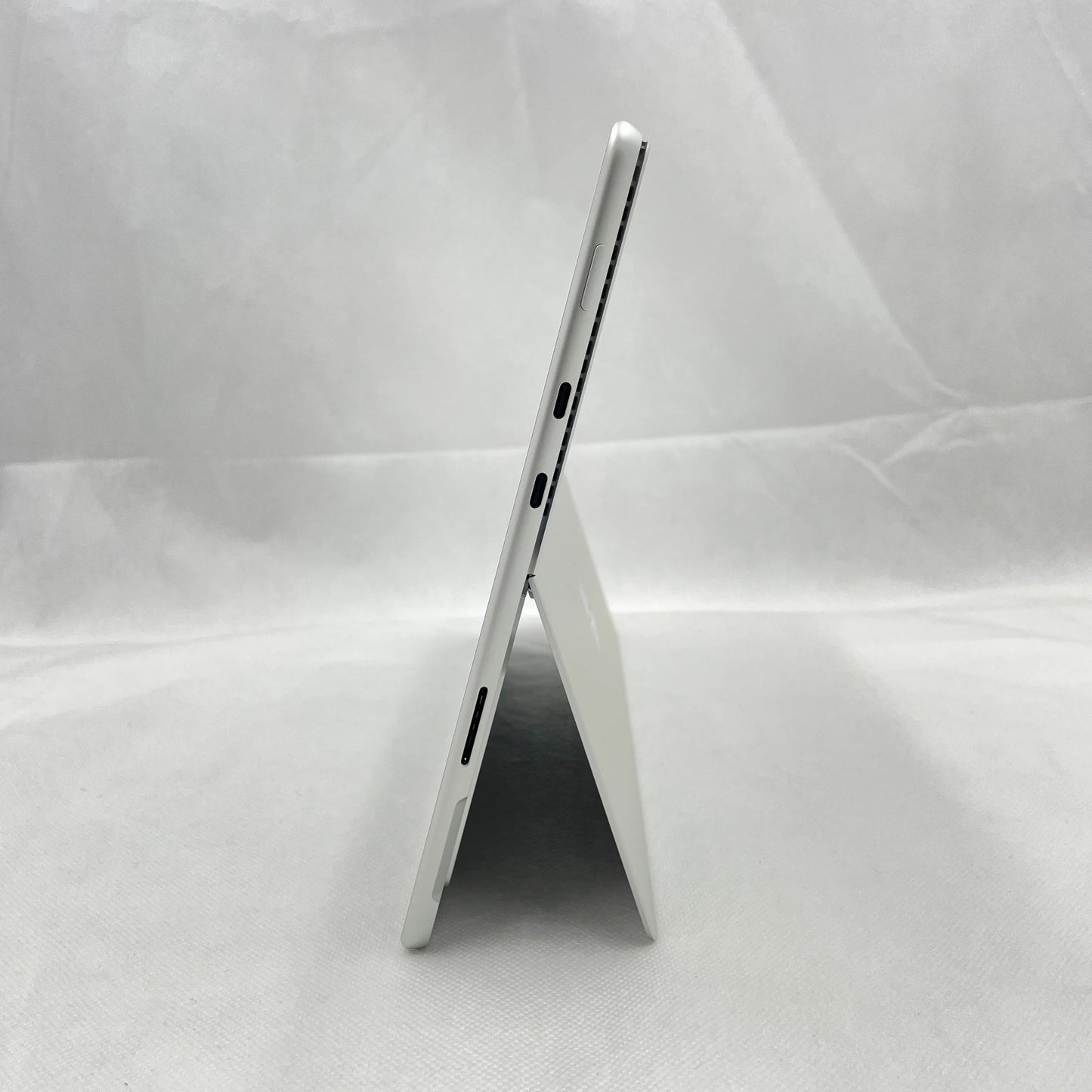 【中古Cランク】Microsoft Surface Pro 8 Core i5 1145G7/メモリ 8GB/SSD 256GB/13インチ/Windows 11 Pro