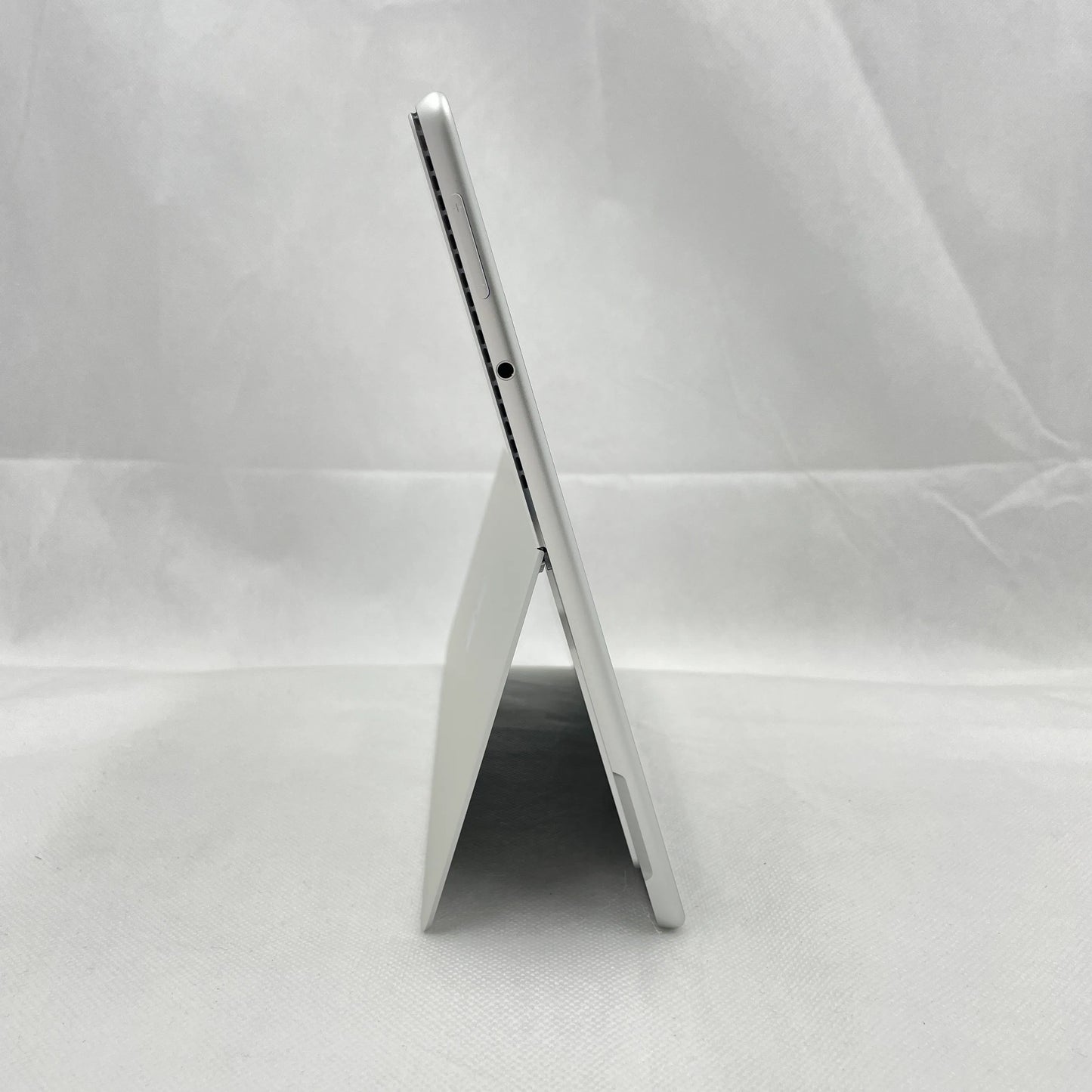 【中古Cランク】Microsoft Surface Pro 8 Core i5 1145G7/メモリ 8GB/SSD 256GB/13インチ/Windows 11 Pro