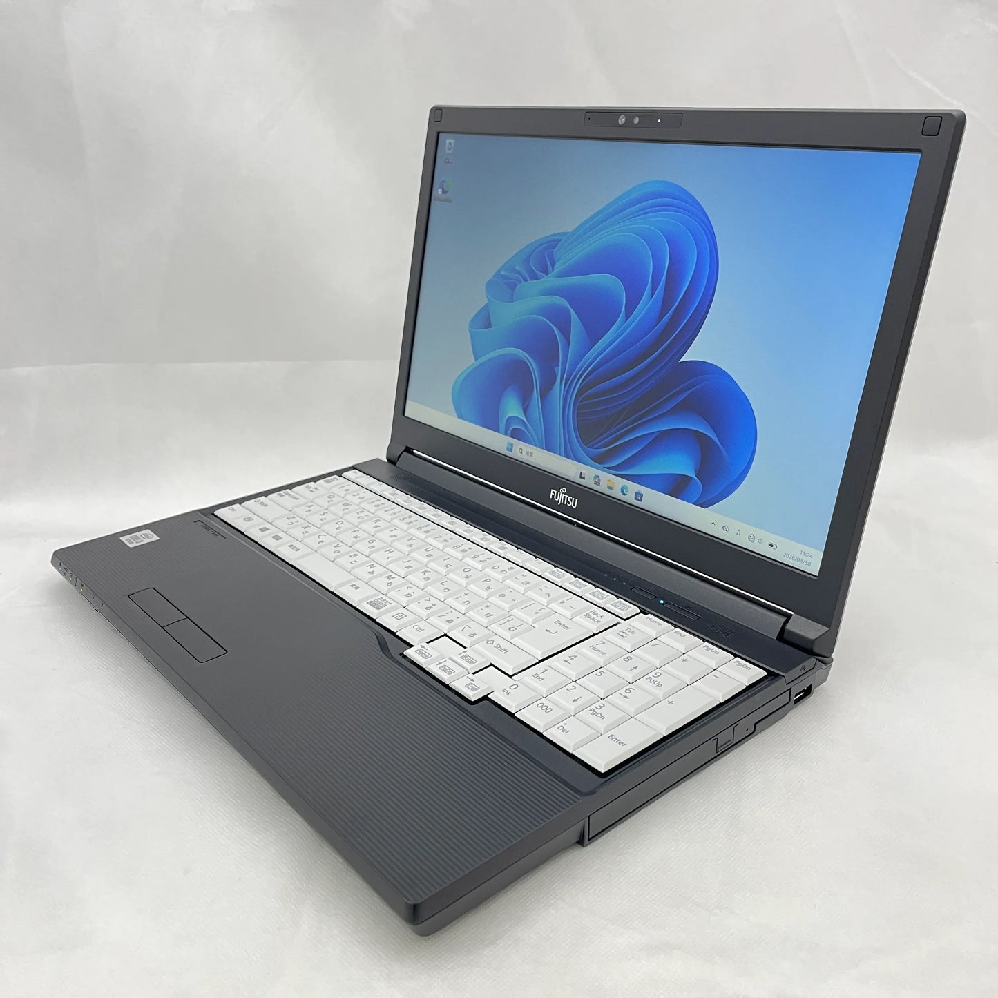 【中古Bランク】富士通 LIFEBOOK A5510/DX Core i3 10110U/メモリ8GB/SSD 256GB/15.6インチ/DVD-MULTI/Windows 11 Pro