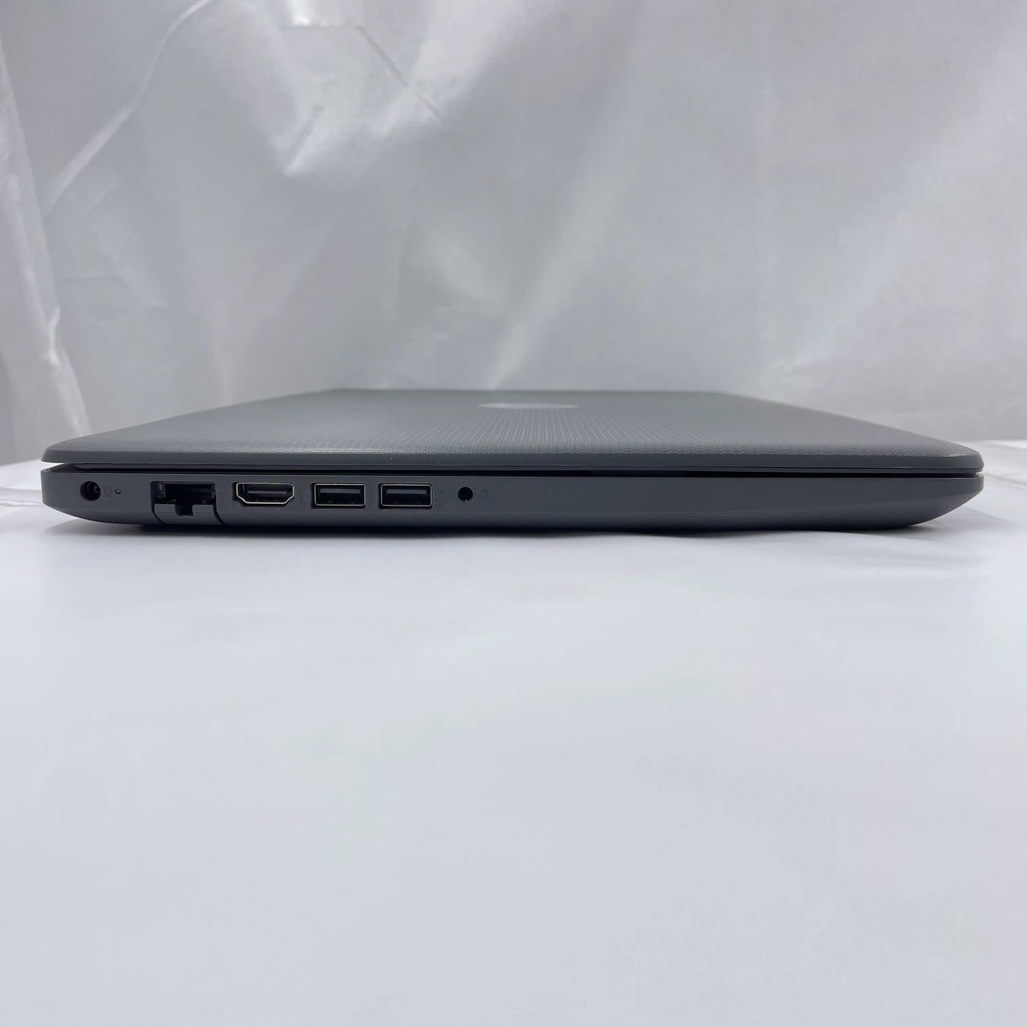 【中古Aランク】HP 250 G7 Core i5 8265U/メモリ 8GB/SSD 256GB/15.6インチ/DVD-MULTI/Windows 11 Home