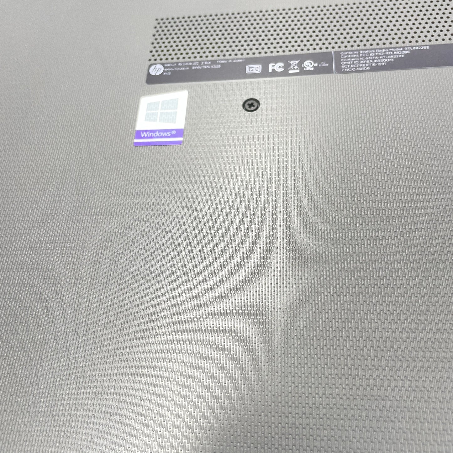 【中古Aランク】HP 250 G7 Core i5 8265U/メモリ 8GB/SSD 256GB/15.6インチ/DVD-MULTI/Windows 11 Home