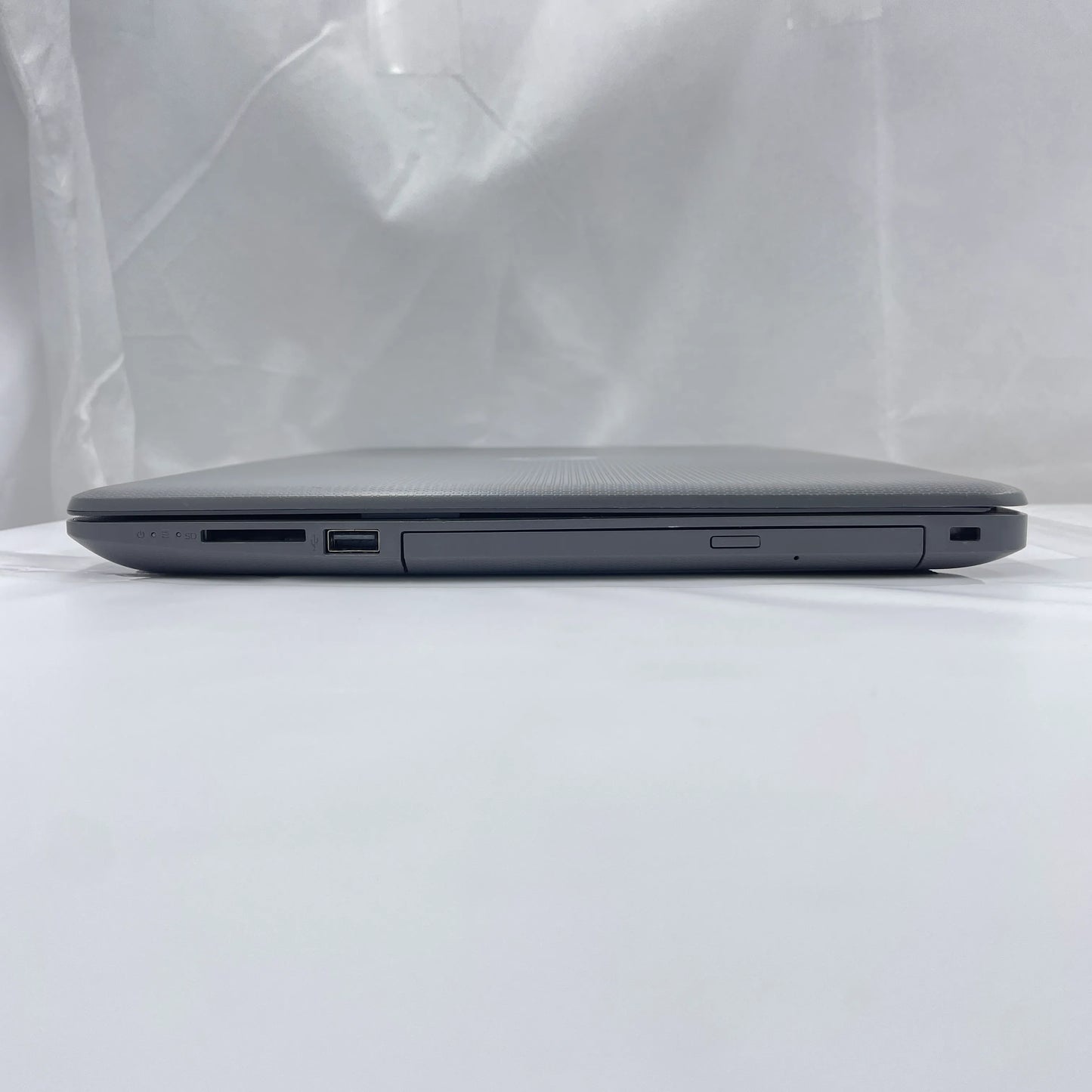 【中古Aランク】HP 250 G7 Core i5 8265U/メモリ 8GB/SSD 256GB/15.6インチ/DVD-MULTI/Windows 11 Pro