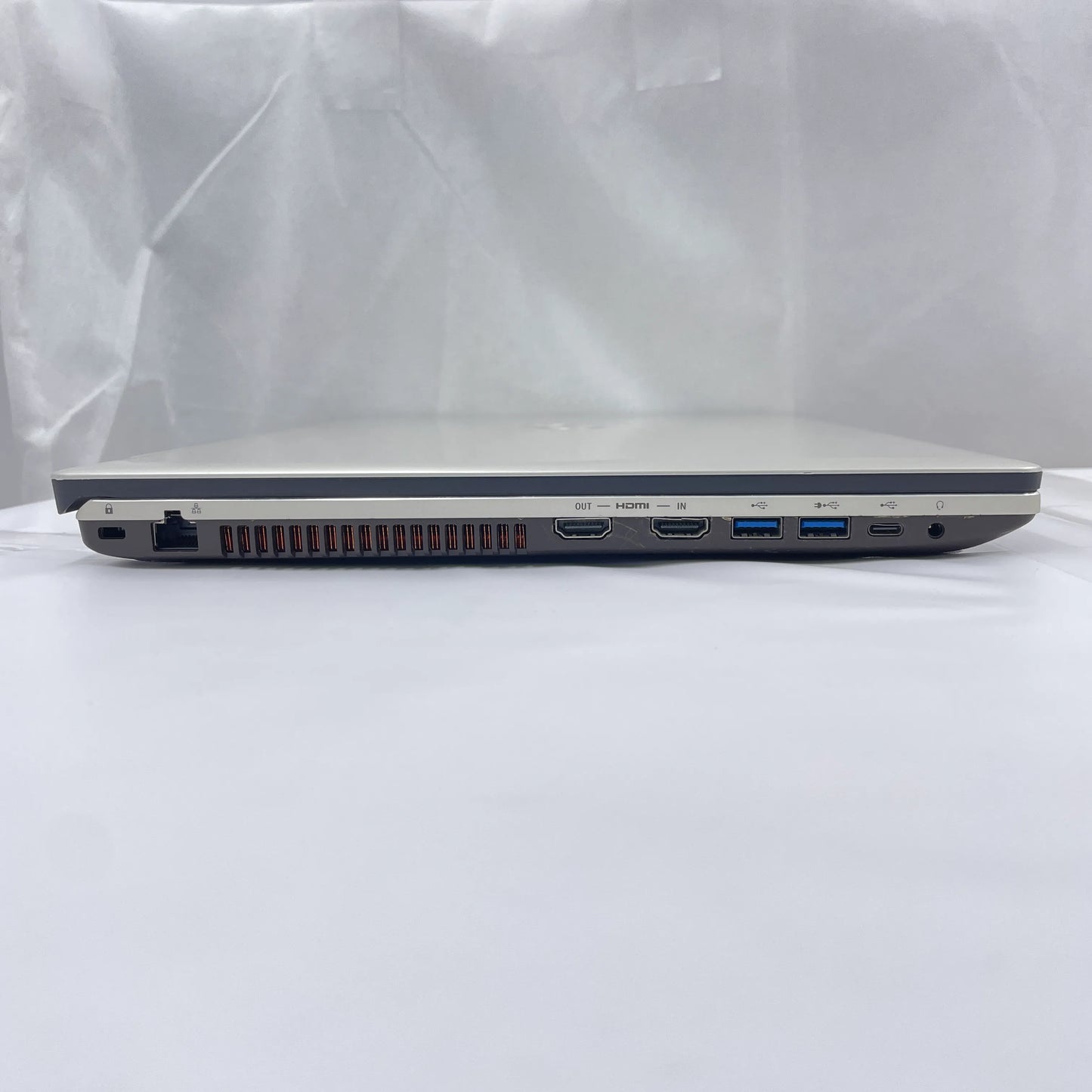 【中古Bランク】富士通 LIFEBOOK NH78/E3 Ryzen 7 4700U/メモリ 8GB/SSD 256GB/17.3インチ フルHD/BD-MULTI/Windows 11 Home