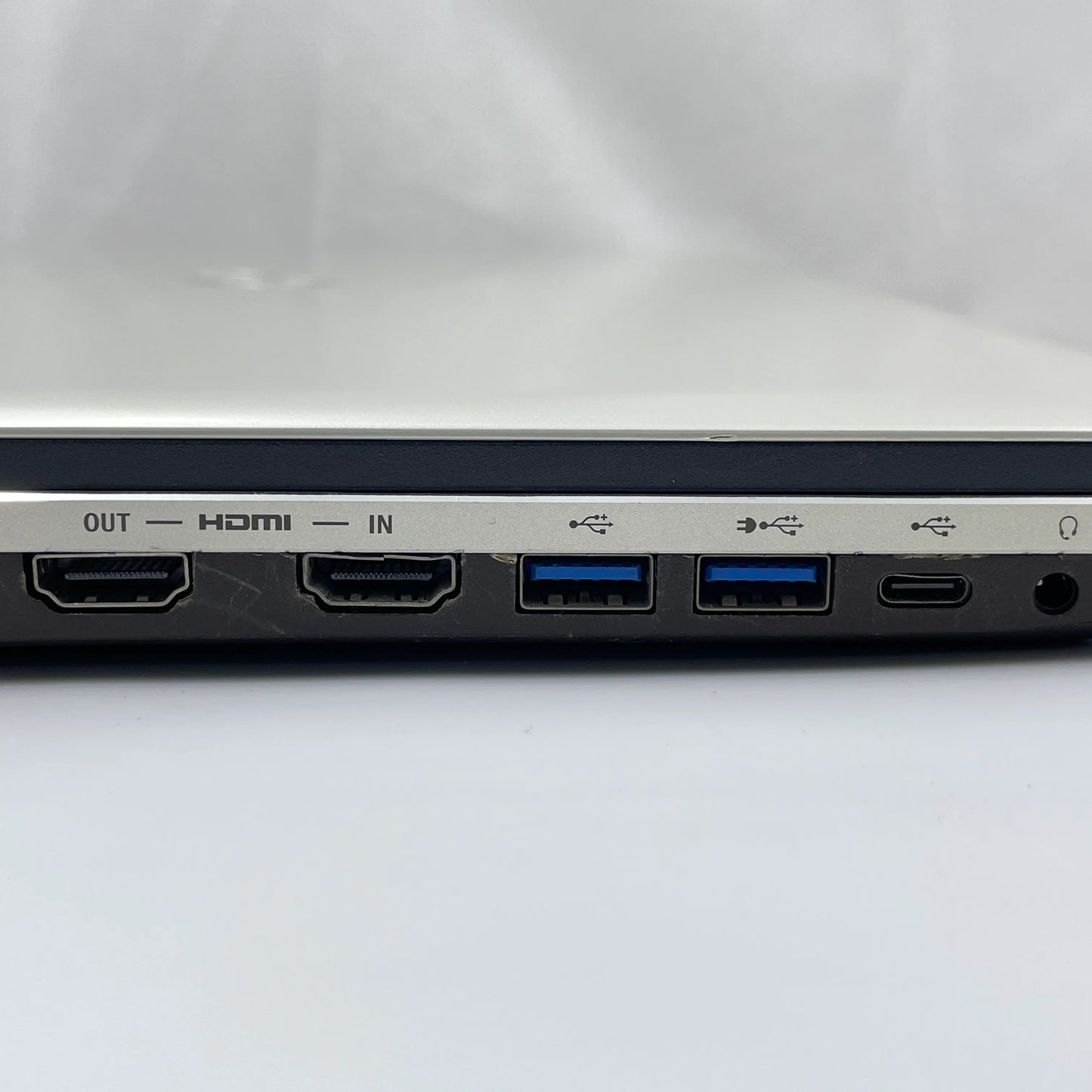【中古Bランク】富士通 LIFEBOOK NH78/E3 Ryzen 7 4700U/メモリ 8GB/SSD 256GB/17.3インチ フルHD/BD-MULTI/Windows 11 Home