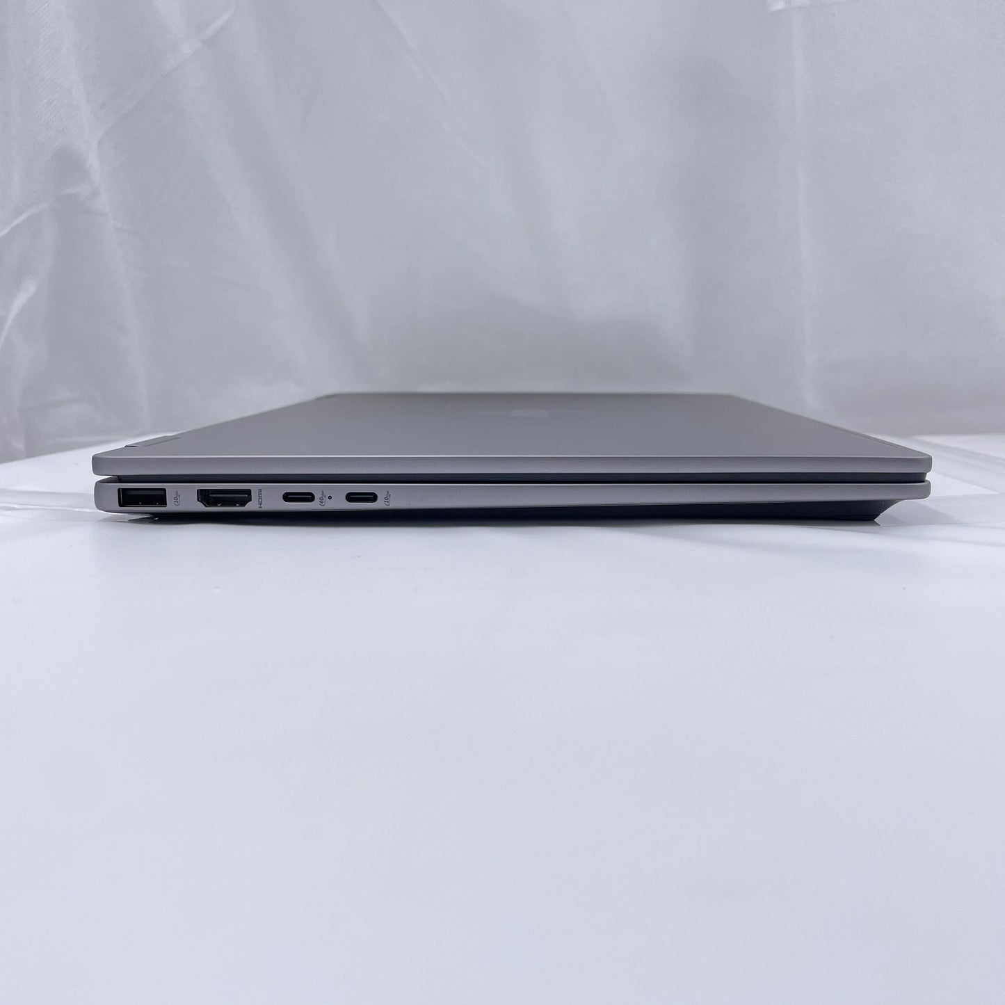 【中古Aランク】HP OmniBook X Flip Laptop AI 14-fk0004AU Ryzen AI 5 340/メモリ 16GB/SSD 512GB/14インチ/Windows 11 Home