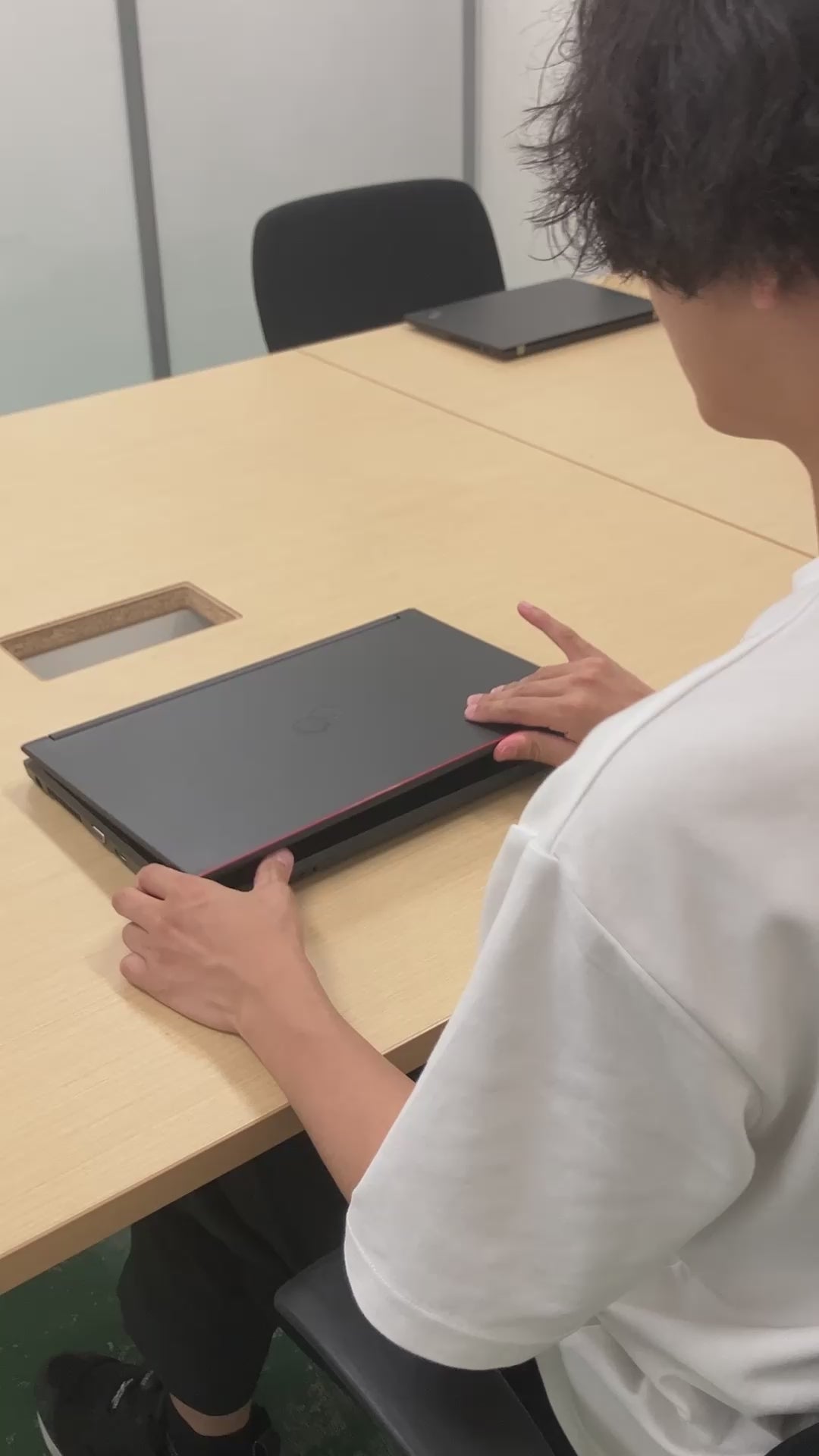 富士通 LIFEBOOK A5510 Core i5 10310U/16GB/500GB/15.6/Windows 11 Pro